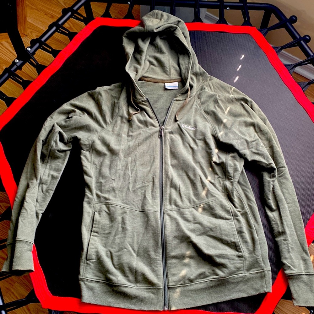 Women’s Columbia zip up hooded jacket size Large